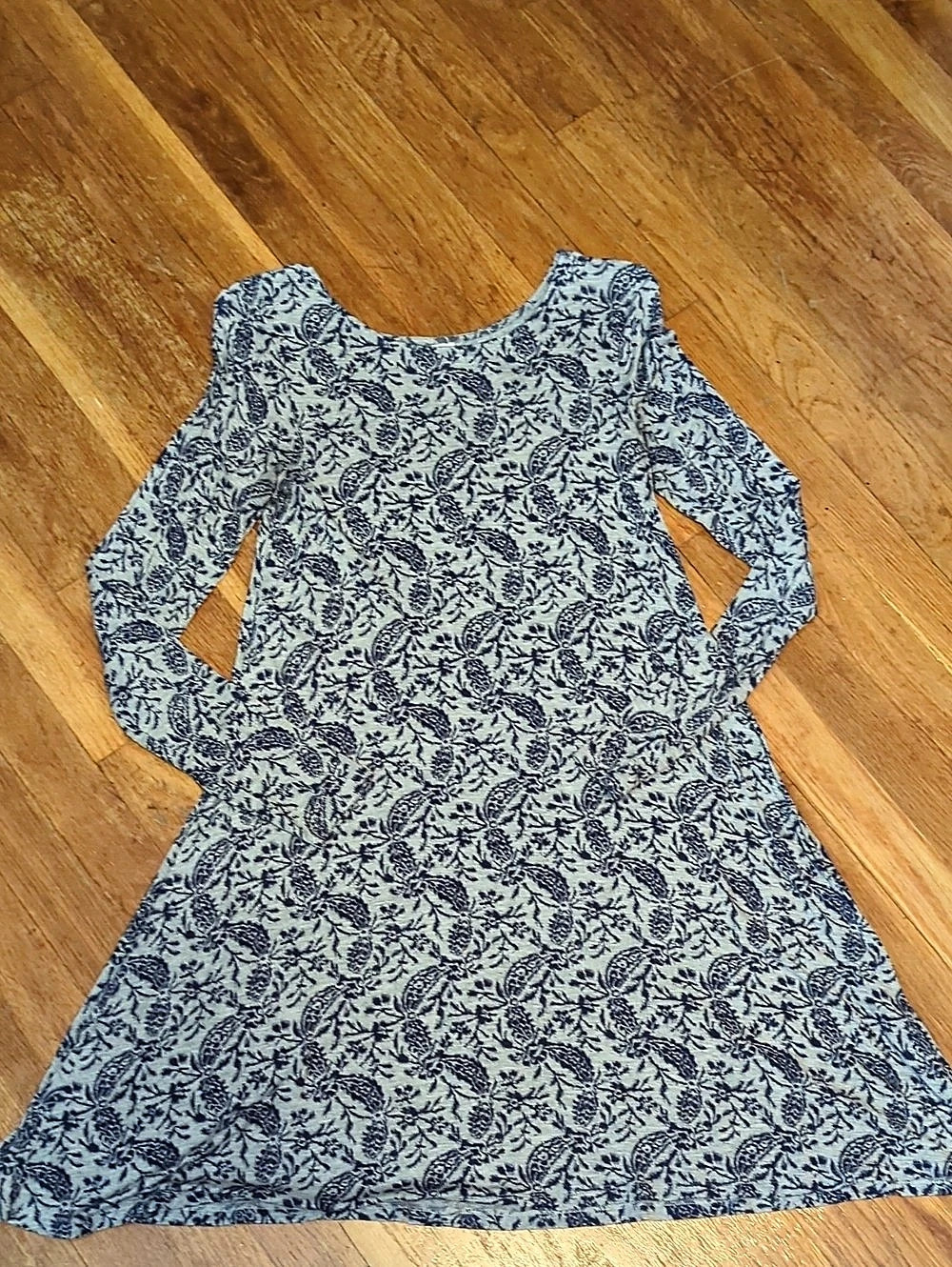 Old Navy Long-Sleeve Mini Swing Dress Paisley Blue & White XS
